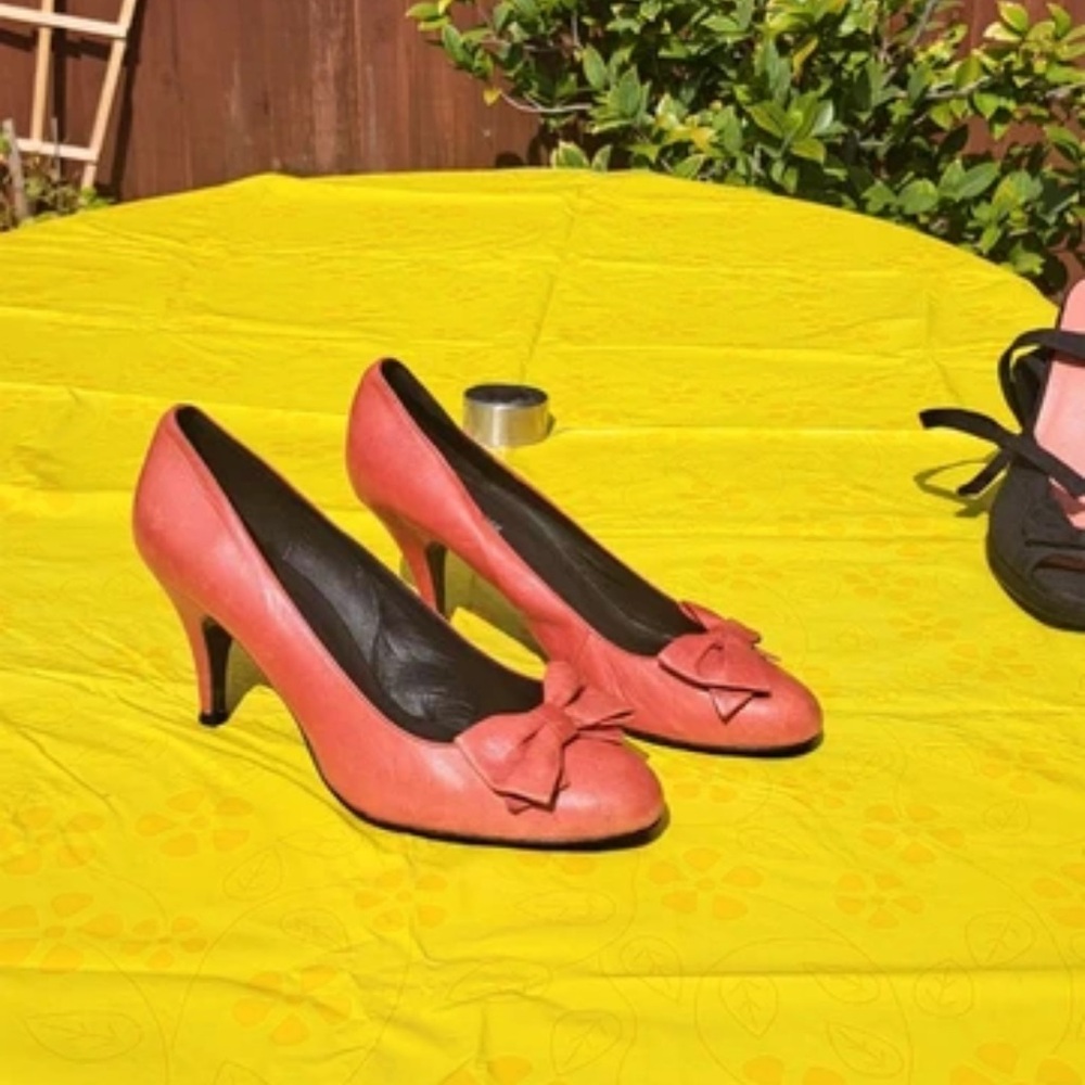 Kurt Geiger Coral Heels with Bow Accent